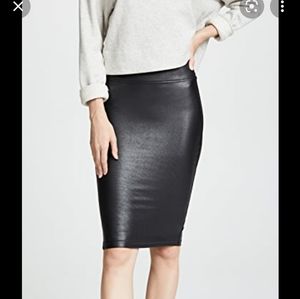 Spanx faux leather pencil skirt sz Small